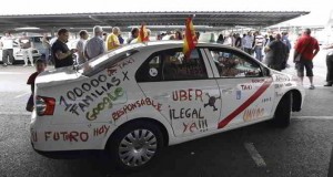 Protestas en Madrid de taxistas contra Uber