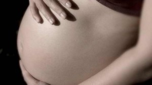 La poblacion española esta a favor de la practica de alquilar un vientre para poder tener un hijo